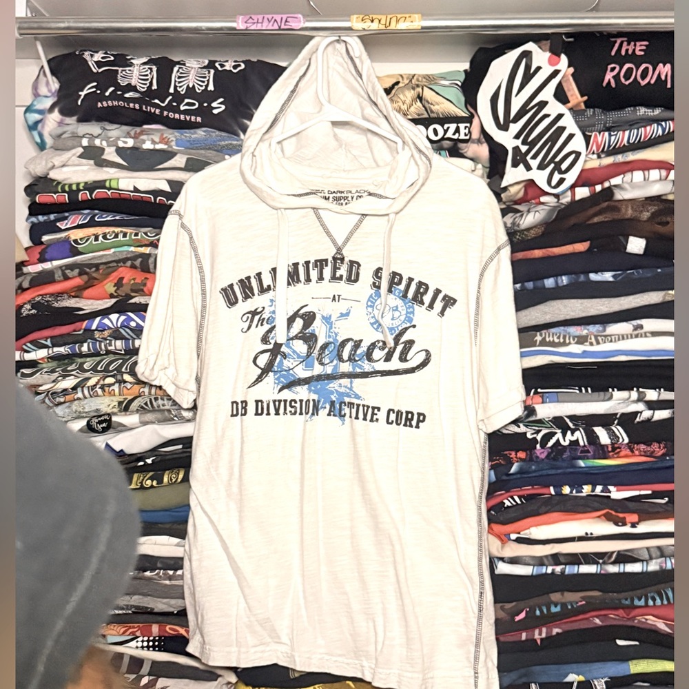 ❄️  short-sleeve hoodie-style shirt Large ❄️